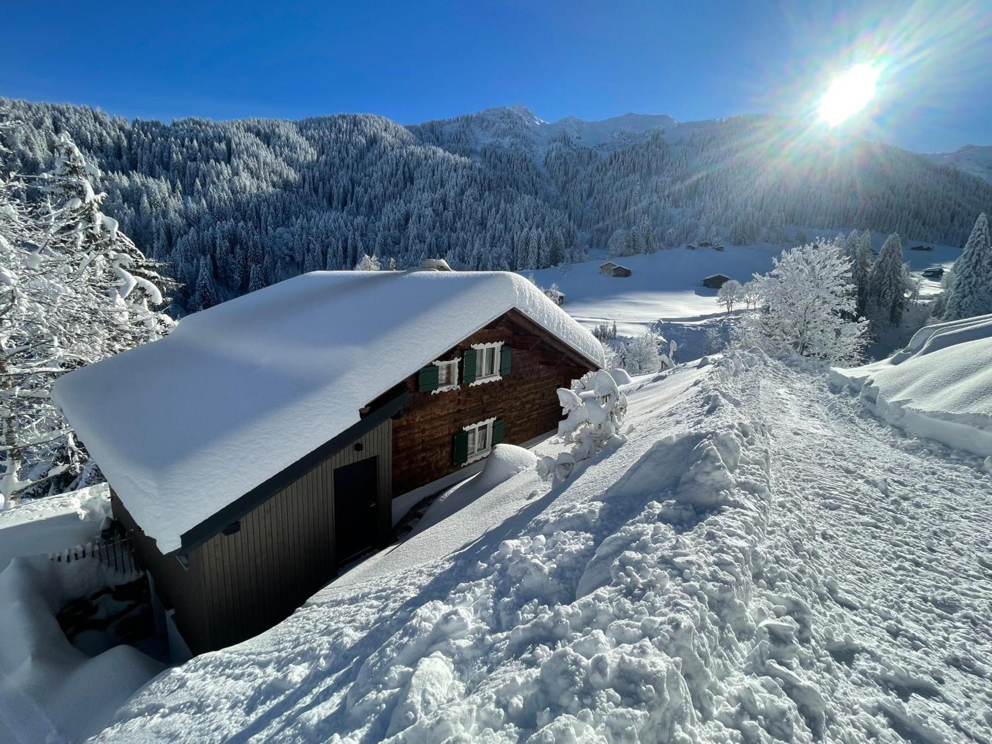 טשאגונס Alpenchalet Piz Huesli מראה חיצוני תמונה